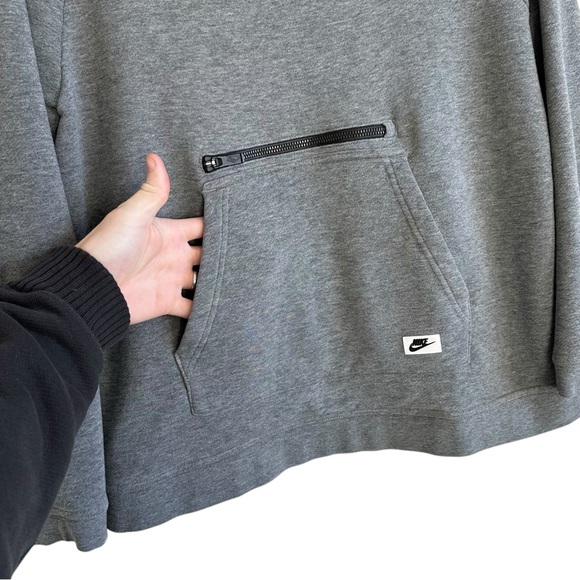 Nike Tech Fleece Sweatshirt - Picture 3 of 7